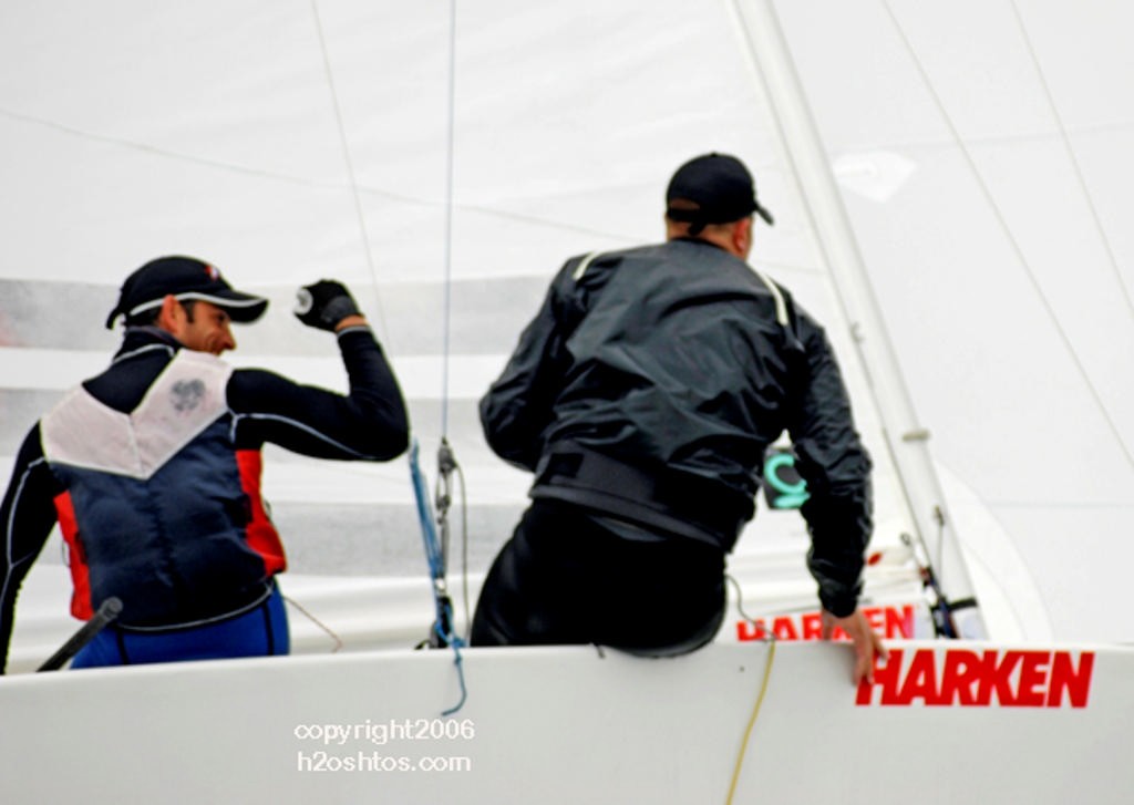 Hamish Pepper celebrates as they cross the finish line to take the World Championship. © Erik Simonson/ h2oshots.com