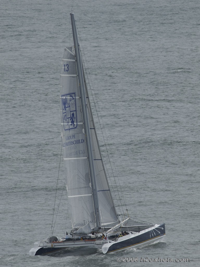 Gitana 13 departs from San Francisco on her attempt to set a new North Pacific crossing record from San Francisco to Yokohama (JPN) © Erik Simonson/ h2oshots.com