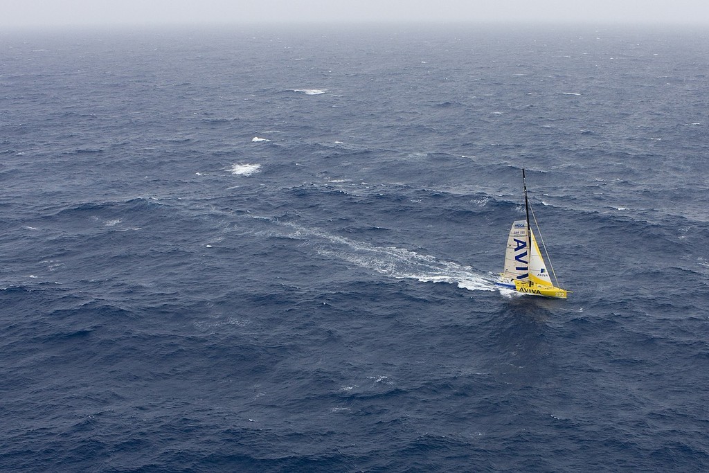 Vendee Globe 2008/09. Aviva in the Southern Ocean.  © Gareth Cooke - Subzero Images http://www.subzeroimages.com