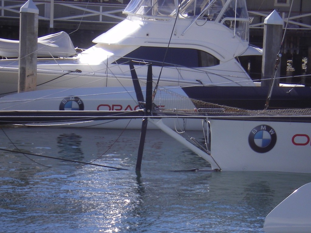 BMW Oracle Racing, San Diego 1 November 2009 © Rob Wagner