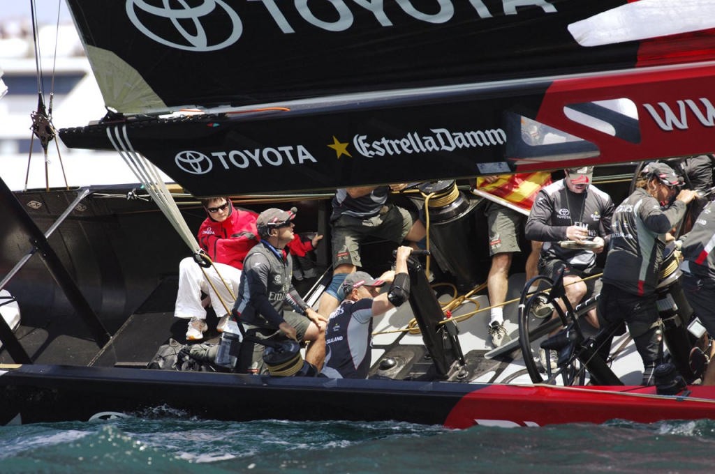 Ellen MacArthur sails as 