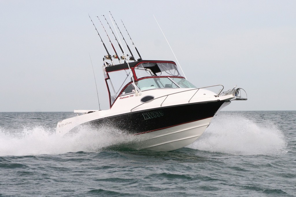 Evolution boty  © Sandman PR http://www.sandmanpr.com.au