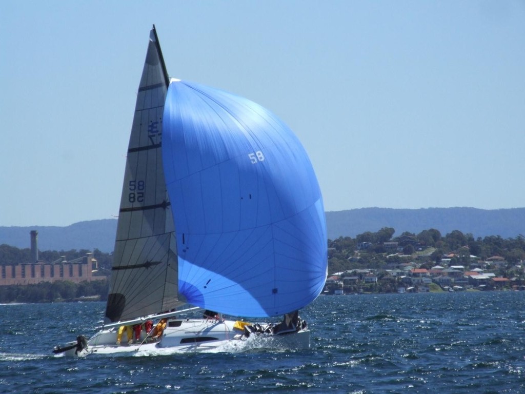 Elliott 7 Woof - Heaven can wait one lap dash - Heaven Can Wait one lap dash photo copyright Greg Dickins http://photosydney.com.au/hcw08.html taken at  and featuring the  class