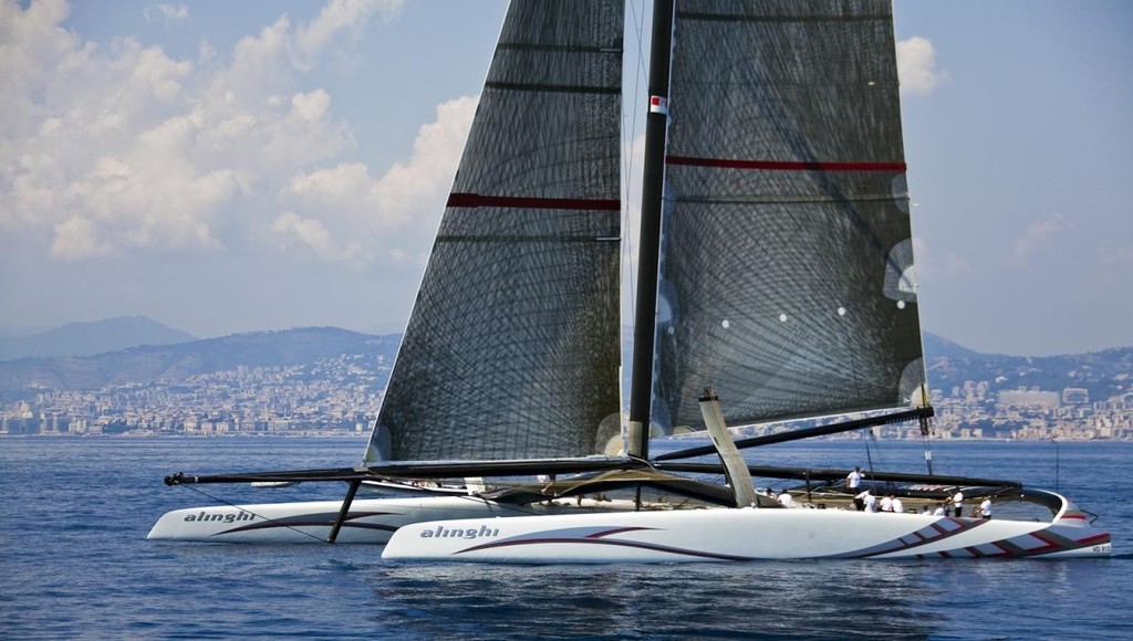 Alinghi 5 in  Genova<br />
Al5 first navigation in the sea<br />
 © Guido Trombetta/Team Alinghi