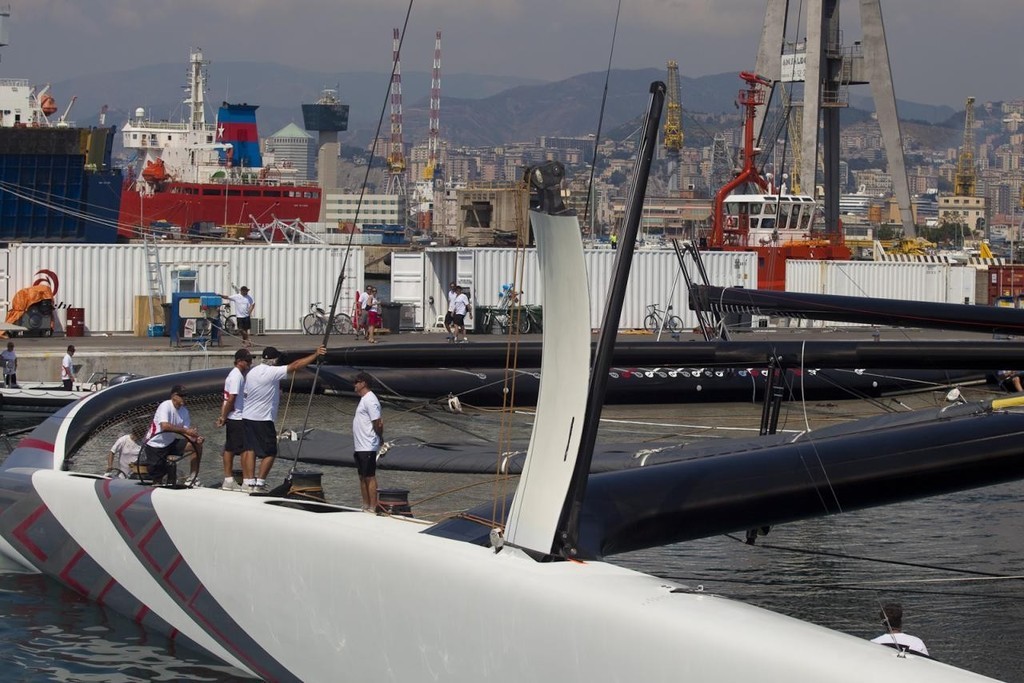 Alinghi 5 in  Genova<br />
Al5 first navigation in the sea<br />
 © Guido Trombetta/Team Alinghi