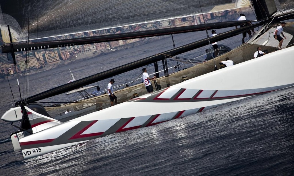 Alinghi 5 in  Genova<br />
Al5 first navigation in the sea<br />
 © Guido Trombetta/Team Alinghi