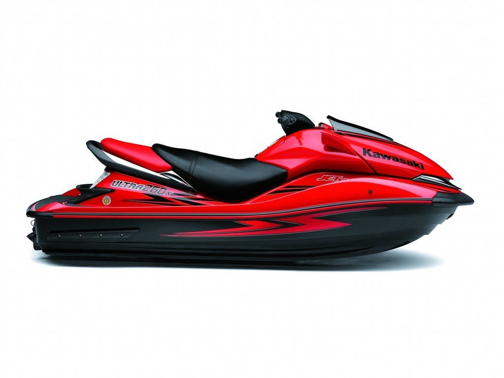 Close-up of the powerful Kawasaki 1500, rapidly winning hearts and minds of keen riders. © Kawasaki Jet skis