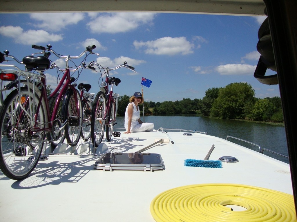 Canals and cycles - Burgundy Canals © Joan Hardy