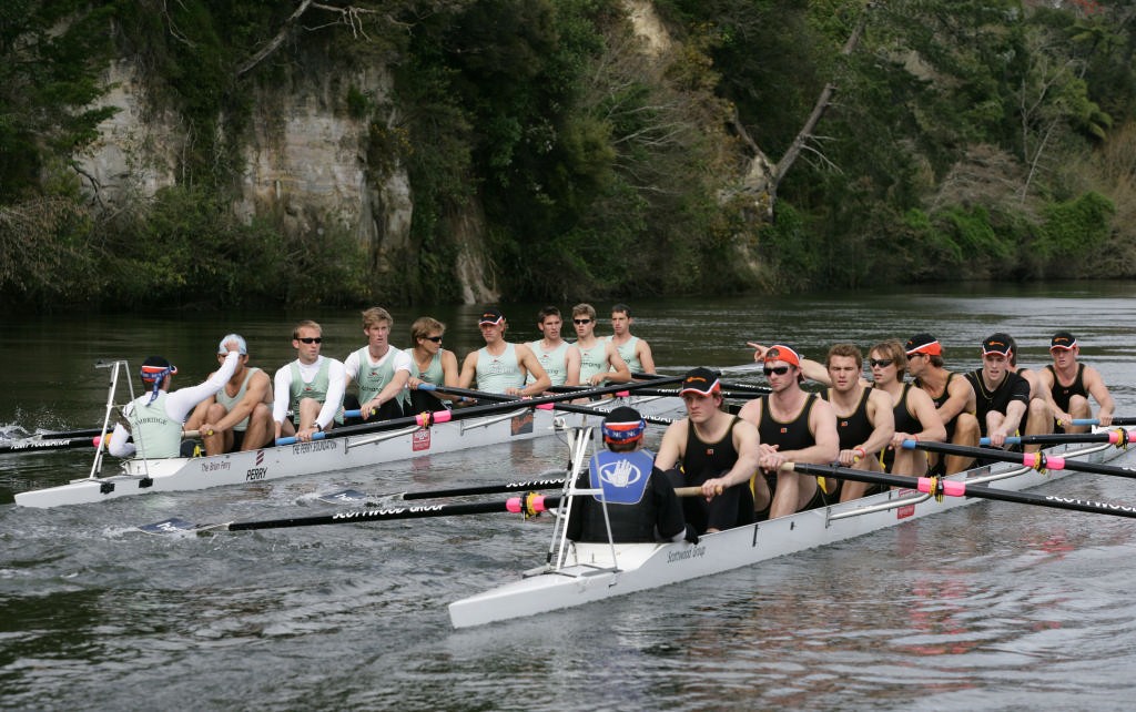 <b>The start of the Gallagher Great Race, eights rowing on the Waikato River between the University of Waikato, right, and Cambridge University from the UK, for the Harry Mahon Trophy, won by Waikato in Hamilton, on Saturday </b> © Stephen Barker