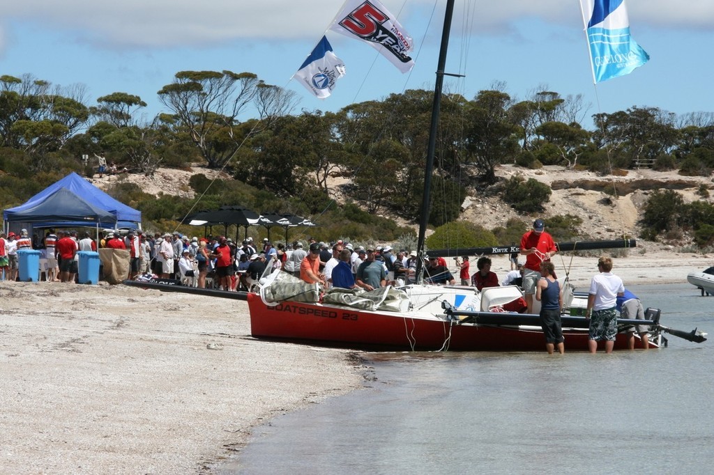 Mega’s BBQ - Adelaide to Pt Lincoln Blue Water Classic and Lincoln Week © Maggie Joyce - Mariner Boating Holidays http://www.marinerboating.com.au
