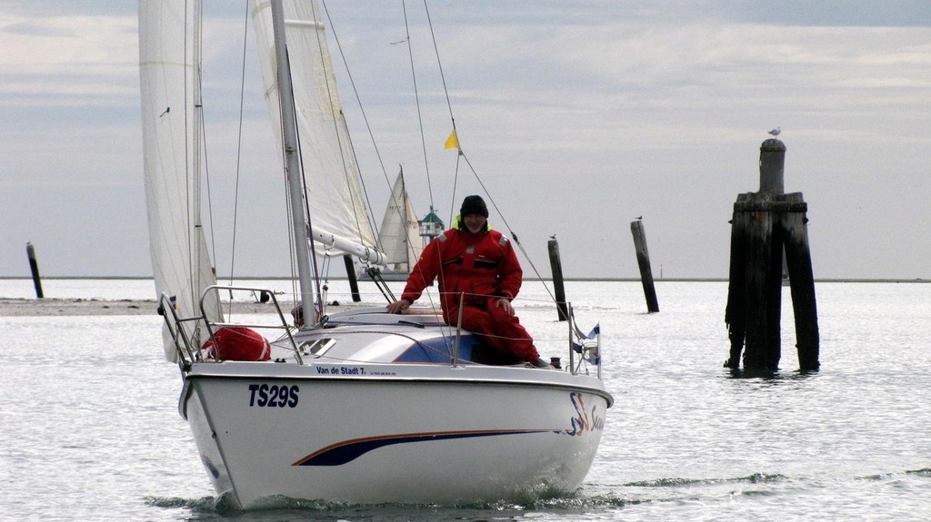 Second Wind 2 and the river markers - Port Line Cup 2009 © Steve Hall