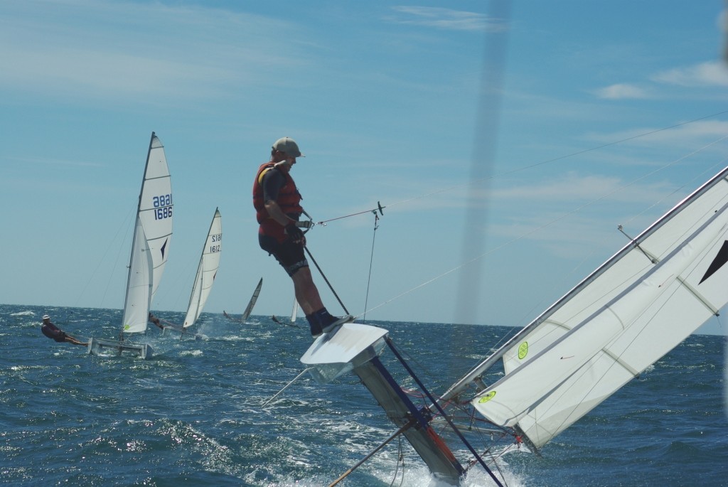Matthew Rushton under pressure and on the brink - 2009 Australian Arrow Catamaran Championship © David Chachs