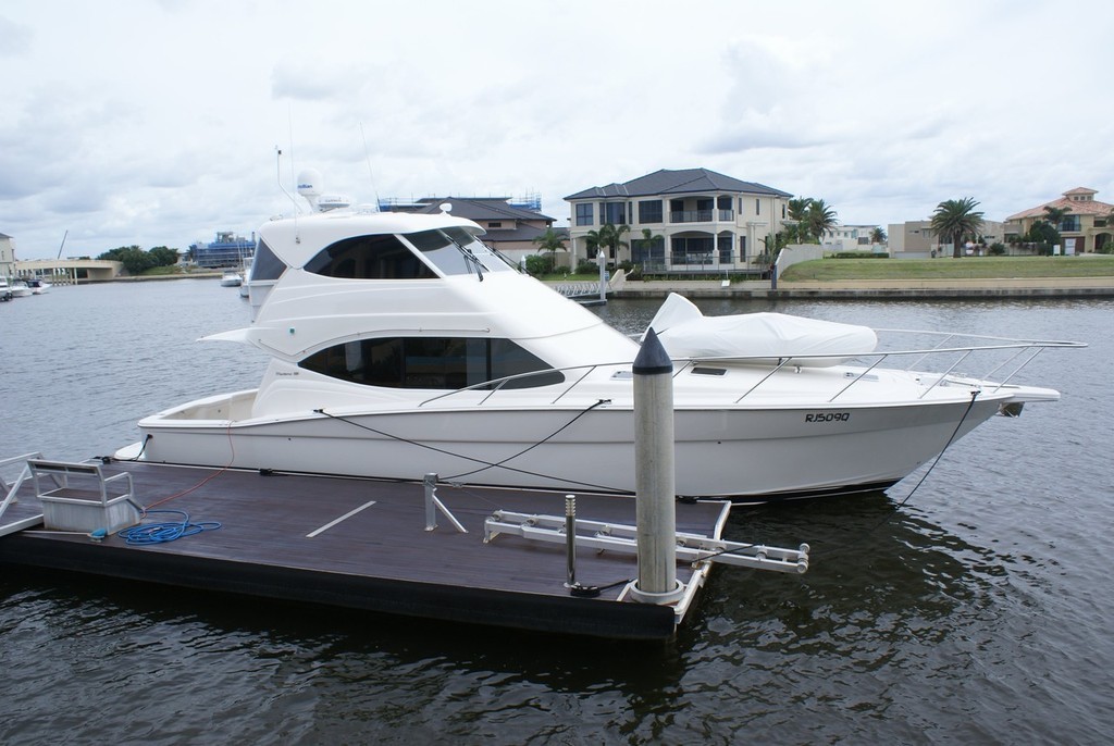 Looking right at home, at home! The Ingall Maritimo 500 at rest on the pontoon outside the Ingall mansion. © Bob Wonders