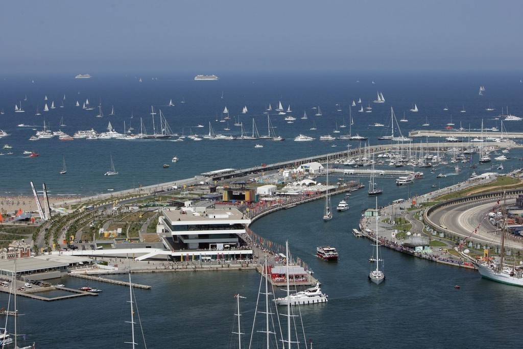 BMW Oracle Racing made the committment that if they had to sail a Deed of Gift Challenge in 2008 - and won. Then, ’we would come back to Valencia in 2009 to defend that Cup’ © BMW Oracle Racing Photo Gilles Martin-Raget http://www.bmworacleracing.com