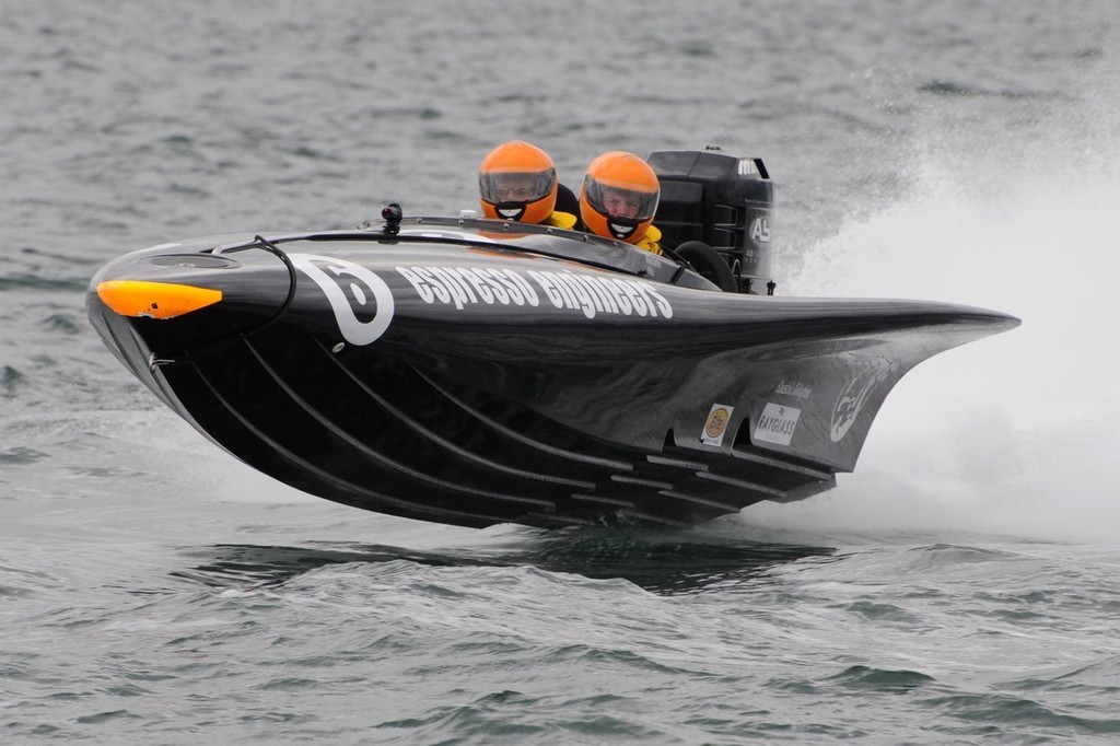 ’Espresso Engineers’, Mike Gerbic and Haydn Mearns aboard, out to push 60-Mile leader ’Konica Minolta’ all the way to the line. Photo: Greg Olesen<br />
 © SW
