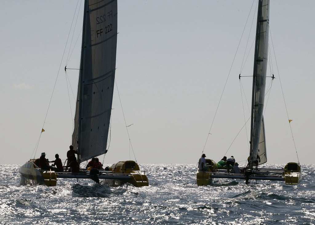 Fireflies head for the sun, Phuket King’s Cup 2007 © Guy Nowell http://www.guynowell.com