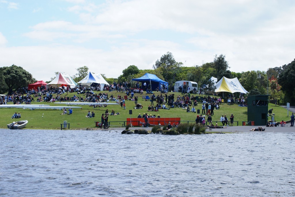 MRE Property TGS Waitemata Regatta, Lake Pupuke, Oct 2007 © Richard Gladwell www.photosport.co.nz