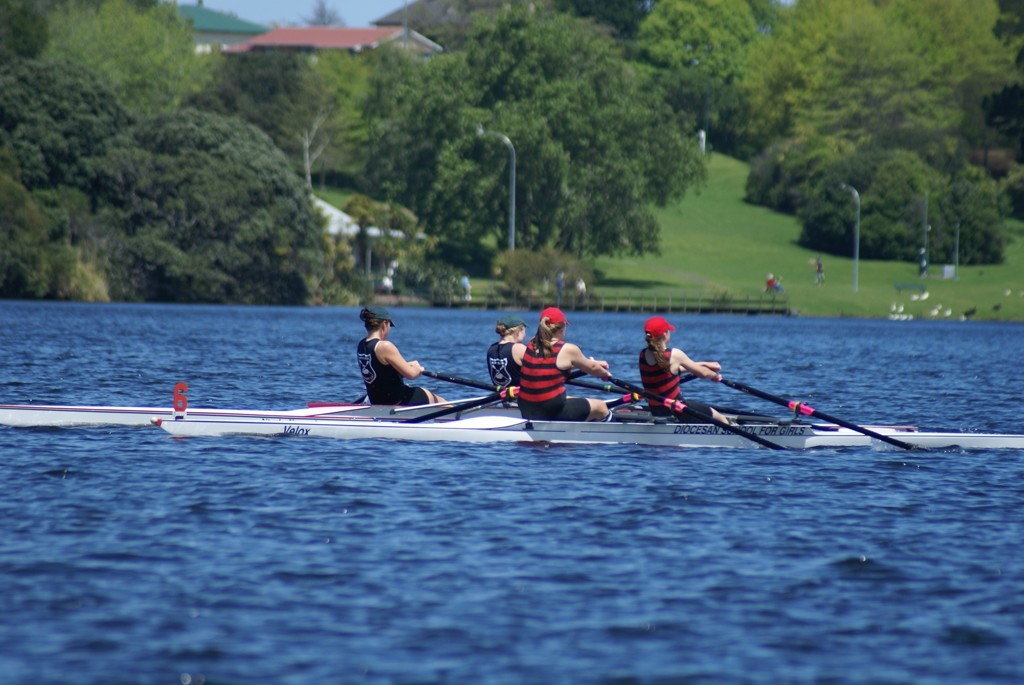 MRE Property TGS Waitemata Regatta, Lake Pupuke, Oct 2007 © Richard Gladwell www.photosport.co.nz