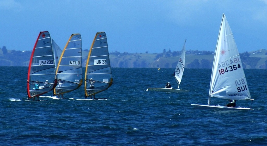 Competitors from five countries racing off Takapuna on Saturday, as teams assemble for the 2008 World Championships © Richard Gladwell www.photosport.co.nz