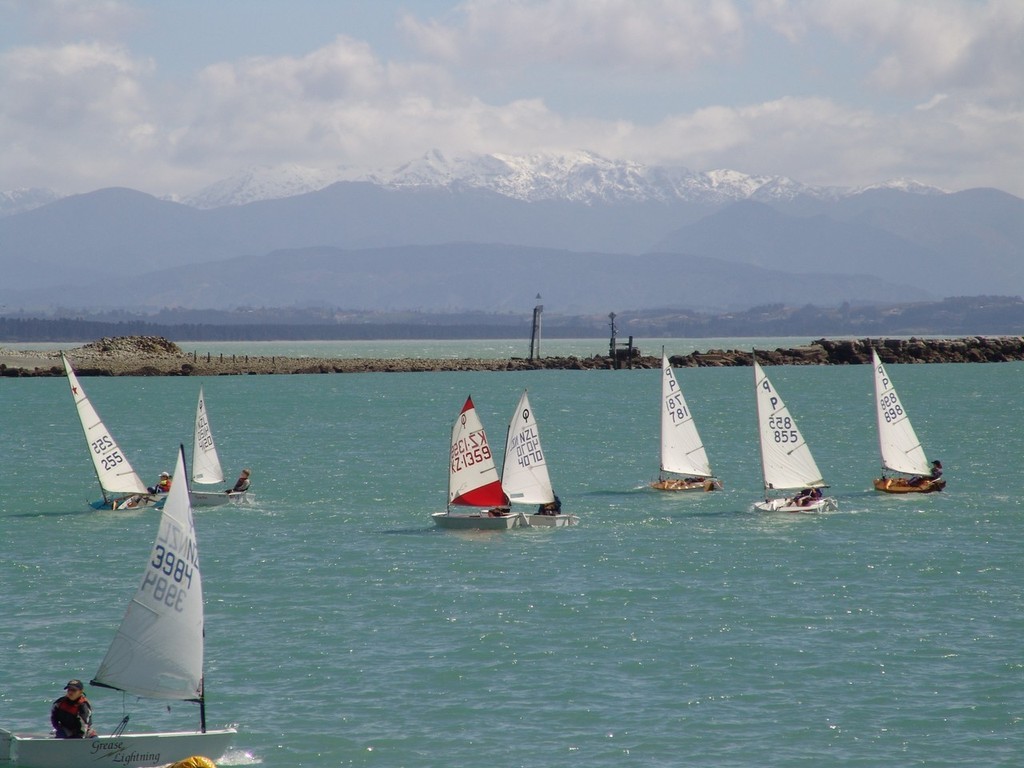 Racing in front of the Southern Alps, Opening Day, Nelson Yacht Club 6 Oct 2007 © Richard Gladwell www.photosport.co.nz