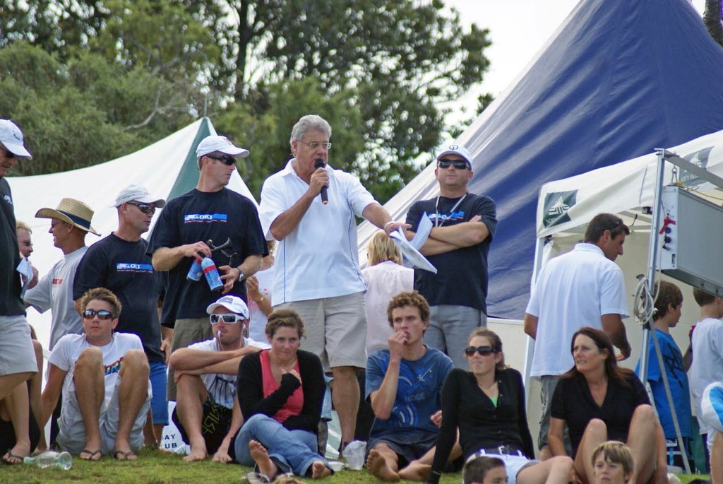 Peter Montgomery provides the commentary, along with some of the large crowd who watched the OKI 24 Hour Race, Lake Pupuke from Sylvan Park grandstand © Richard Gladwell www.photosport.co.nz