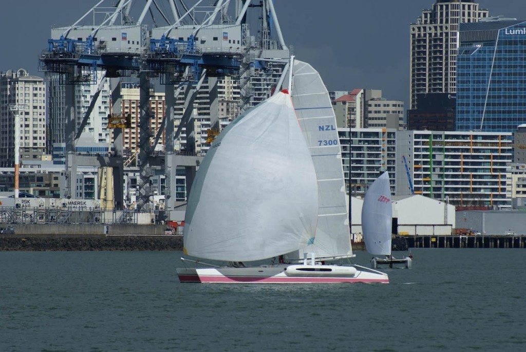 The classic Sundreamer (Phil Hart) was second multihull home in the 2009 Auckland Tauranga Race Start © Richard Gladwell www.photosport.co.nz