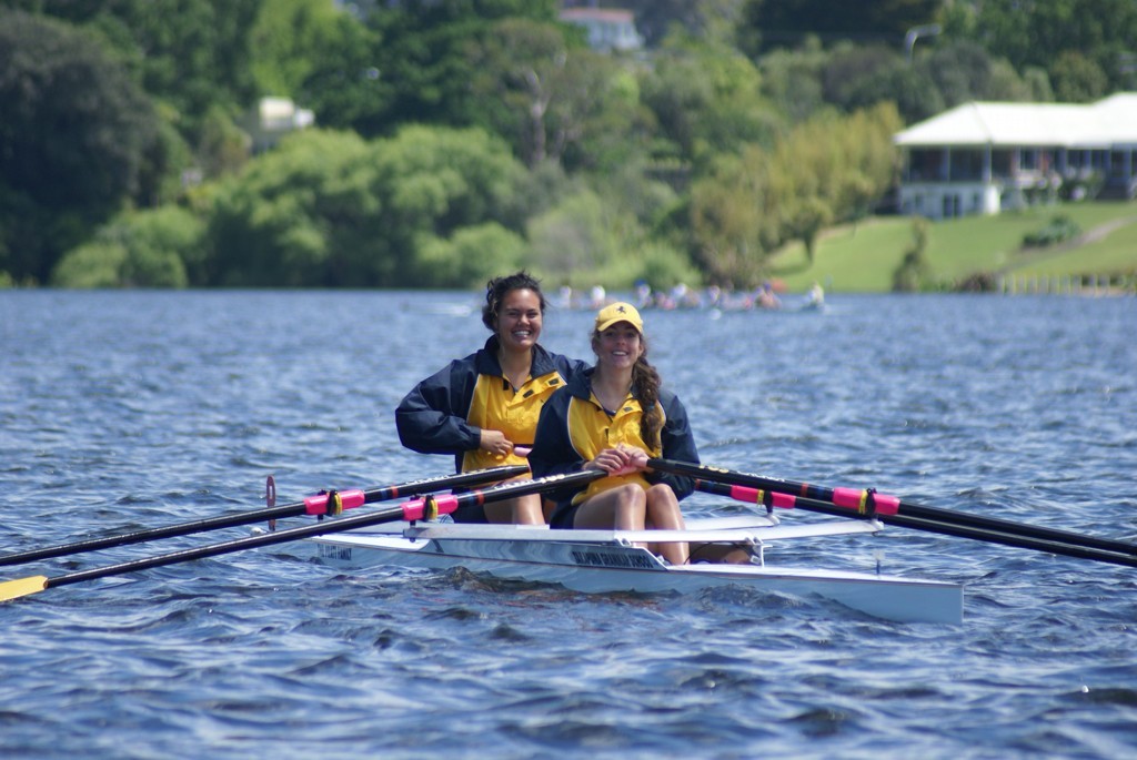 MRE Property TGS Waitemata Regatta, Lake Pupuke, Oct 2007 © Richard Gladwell www.photosport.co.nz