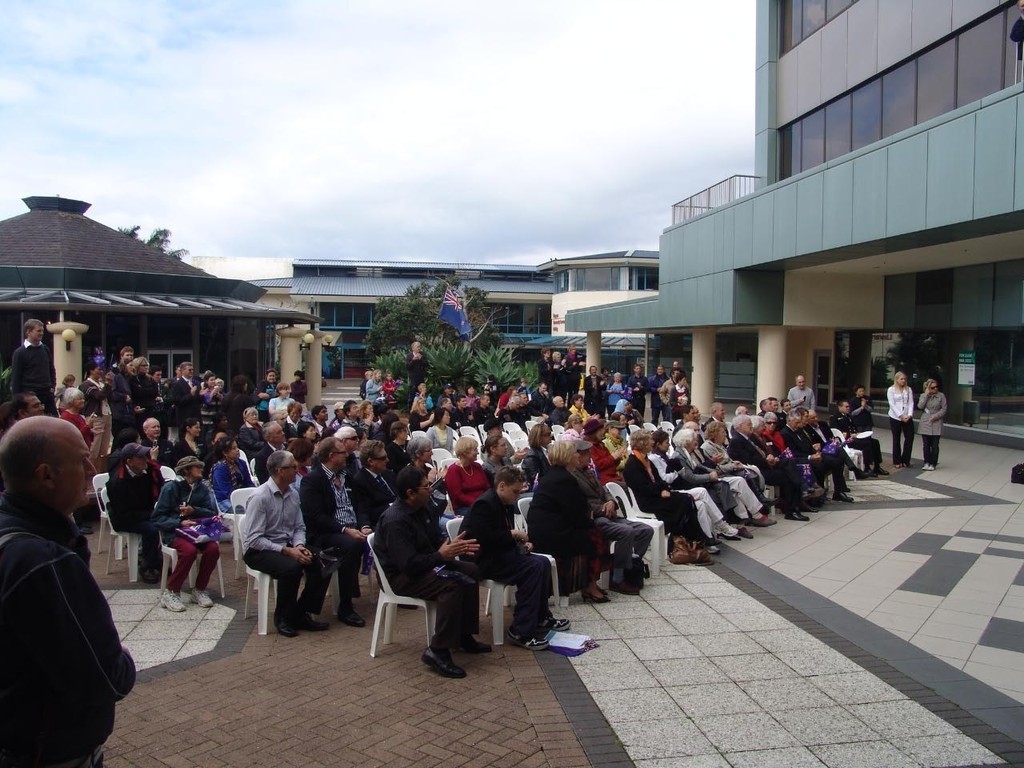 Part of the crowd at at welcome home by North Shore City for its Olympians © Richard Gladwell www.photosport.co.nz