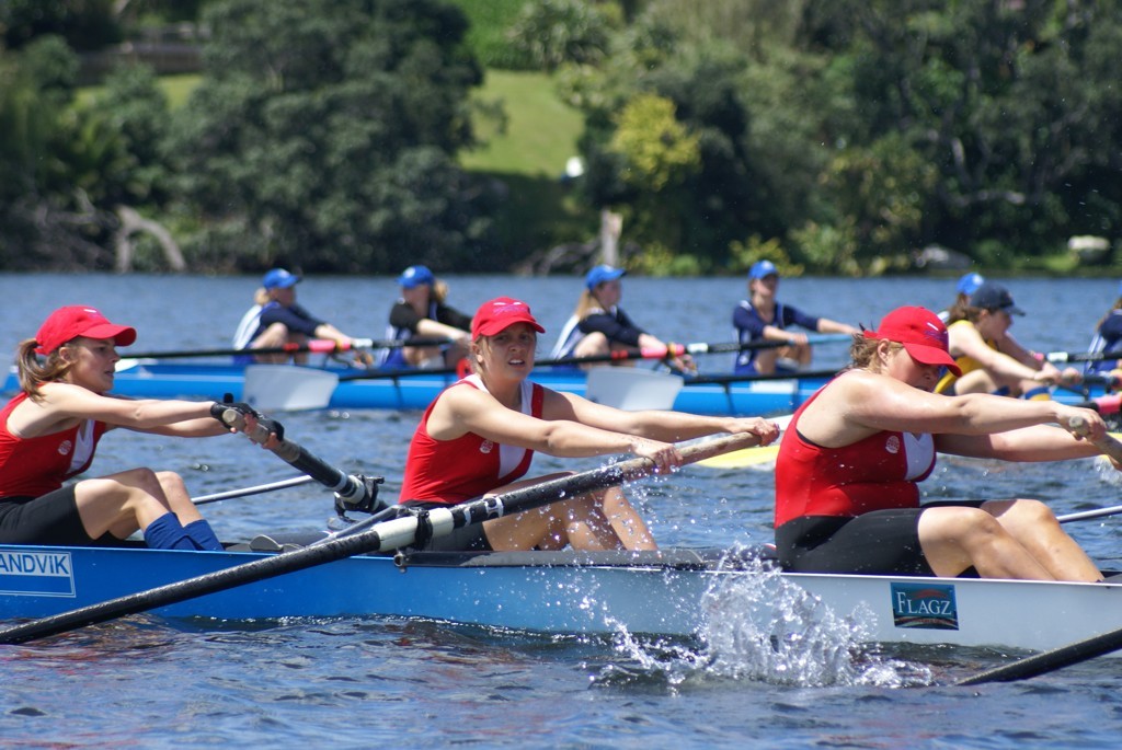 MRE Property TGS Waitemata Regatta, Lake Pupuke, Oct 2007 © Richard Gladwell www.photosport.co.nz