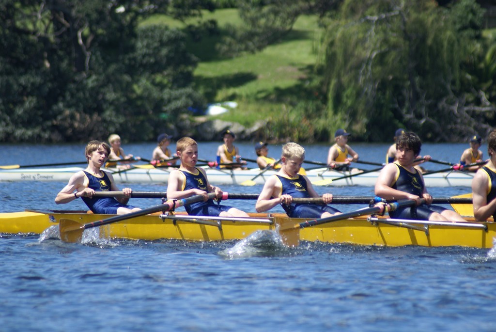 MRE Property TGS Waitemata Regatta, Lake Pupuke, Oct 2007 © Richard Gladwell www.photosport.co.nz