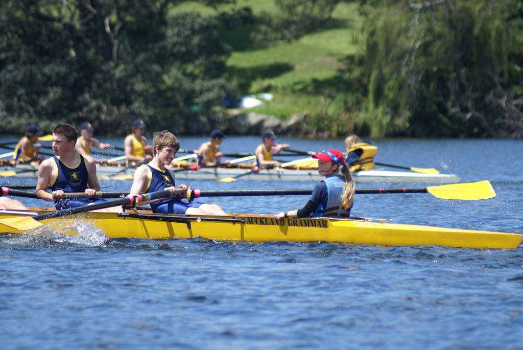 MRE Property TGS Waitemata Regatta, Lake Pupuke, Oct 2007 © Richard Gladwell www.photosport.co.nz