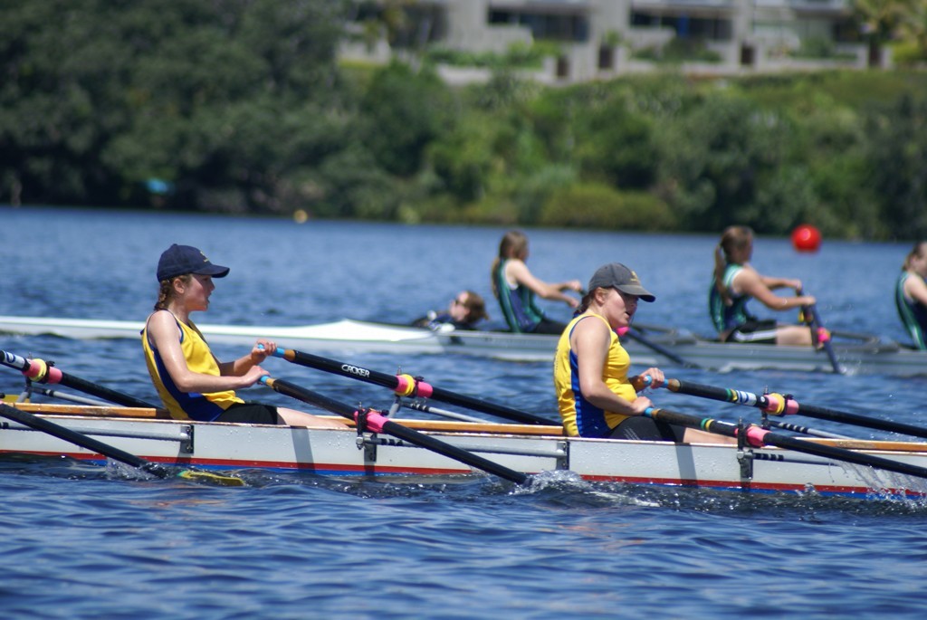 MRE Property TGS Waitemata Regatta, Lake Pupuke, Oct 2007 © Richard Gladwell www.photosport.co.nz
