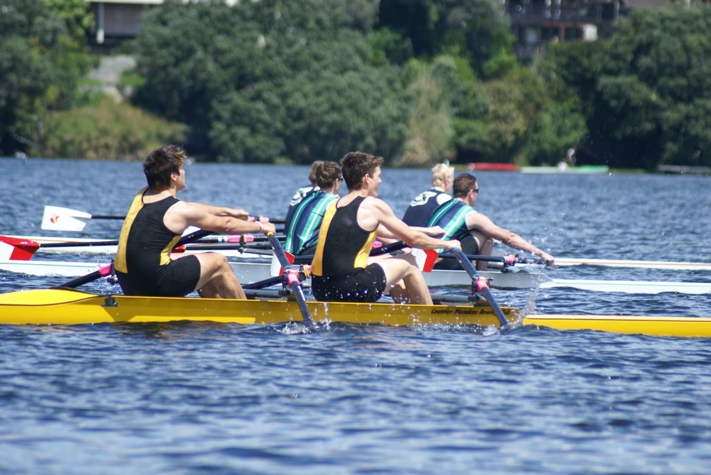 MRE Property TGS Waitemata Regatta, Lake Pupuke, Oct 2007 © Richard Gladwell www.photosport.co.nz