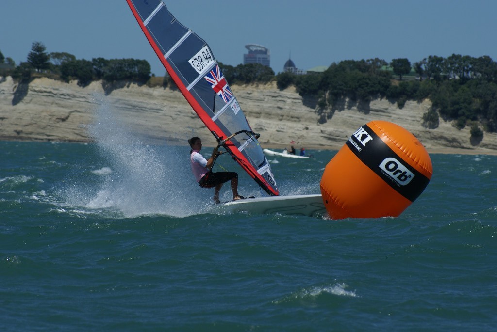 5. Bryony Shaw (GBR) takes on the weather mark - RSX World Womens Championship - Medal Race © Richard Gladwell www.photosport.co.nz