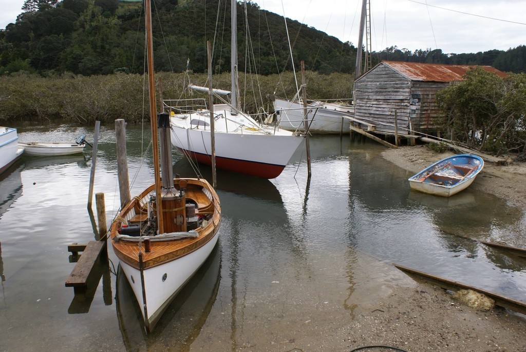 Swooper of Cox’s Creek on her first launch attempt at the Whangateau Harbour.. © Richard Gladwell www.photosport.co.nz