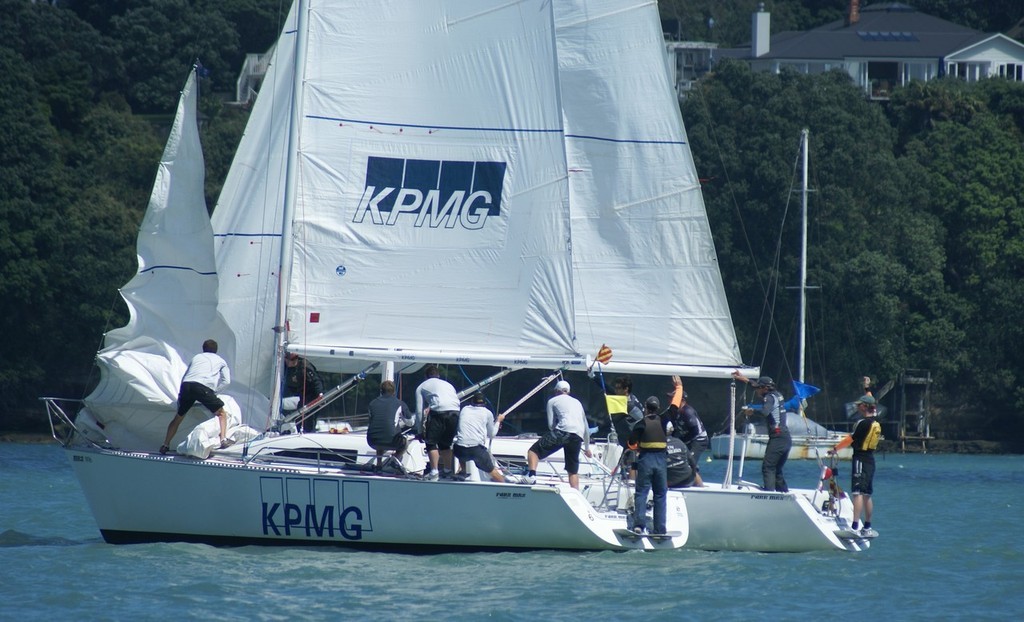 Jury gets caught to windward and drops his jib in an interesting move © Richard Gladwell www.photosport.co.nz
