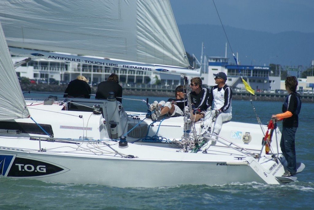 Dickson sails fast off the start to get into the first shift © Richard Gladwell www.photosport.co.nz