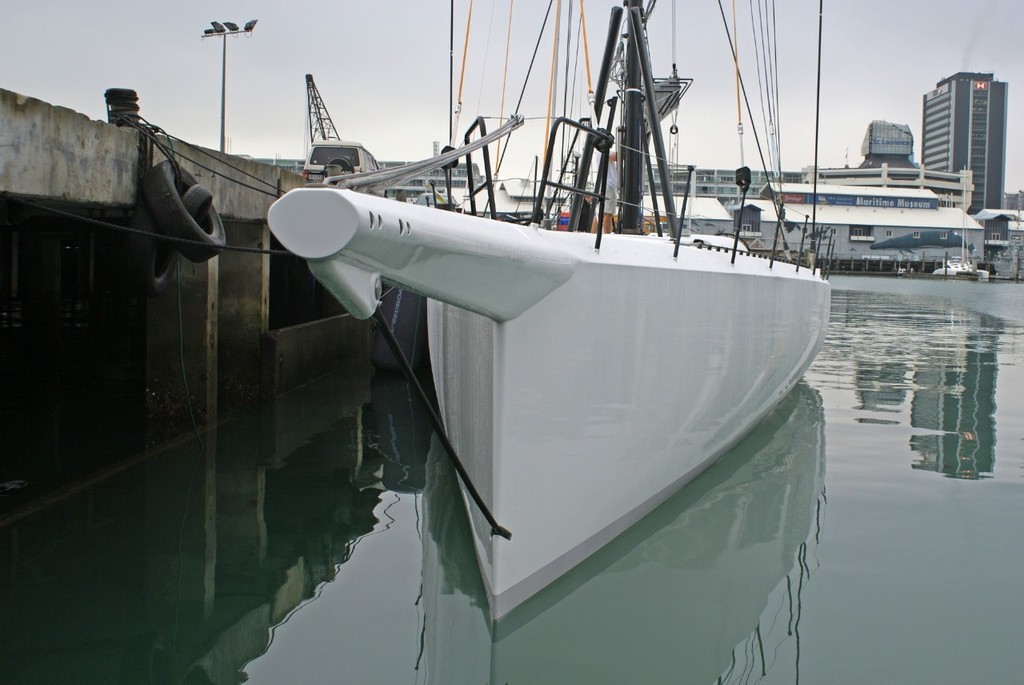 Speedboat - her prod is completely integrated with the rest of the hull structure. © Richard Gladwell www.photosport.co.nz