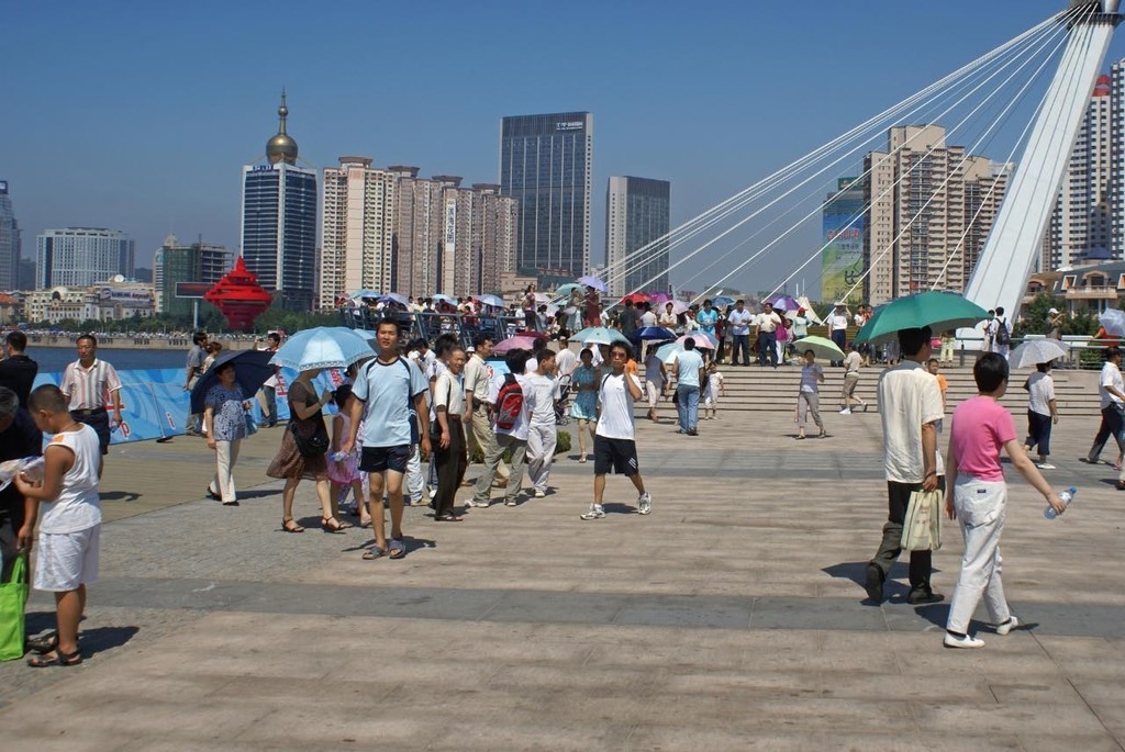 Qingdao walkabout 08 August 2008 © Richard Gladwell www.photosport.co.nz