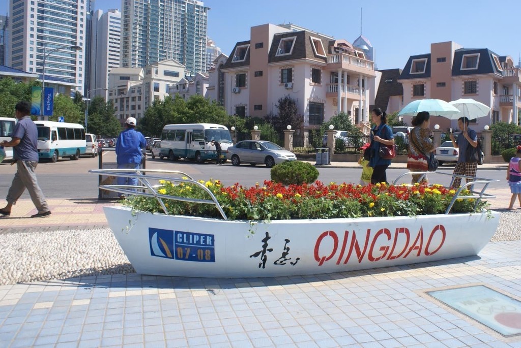 Qingdao walkabout 08 August 2008 © Richard Gladwell www.photosport.co.nz