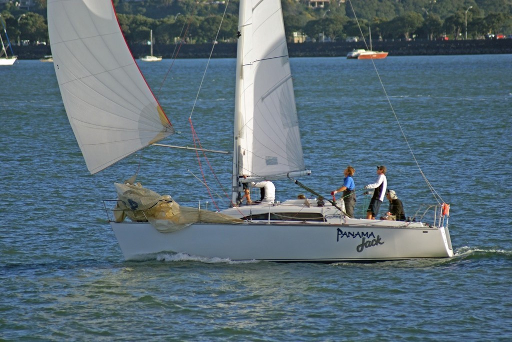 Panama Jack (Stefan Goldwater), seen here racing earlier in the saeson, was 4th overall and top owner/driver in the 2009 Young 88 national Championships © Richard Gladwell www.photosport.co.nz