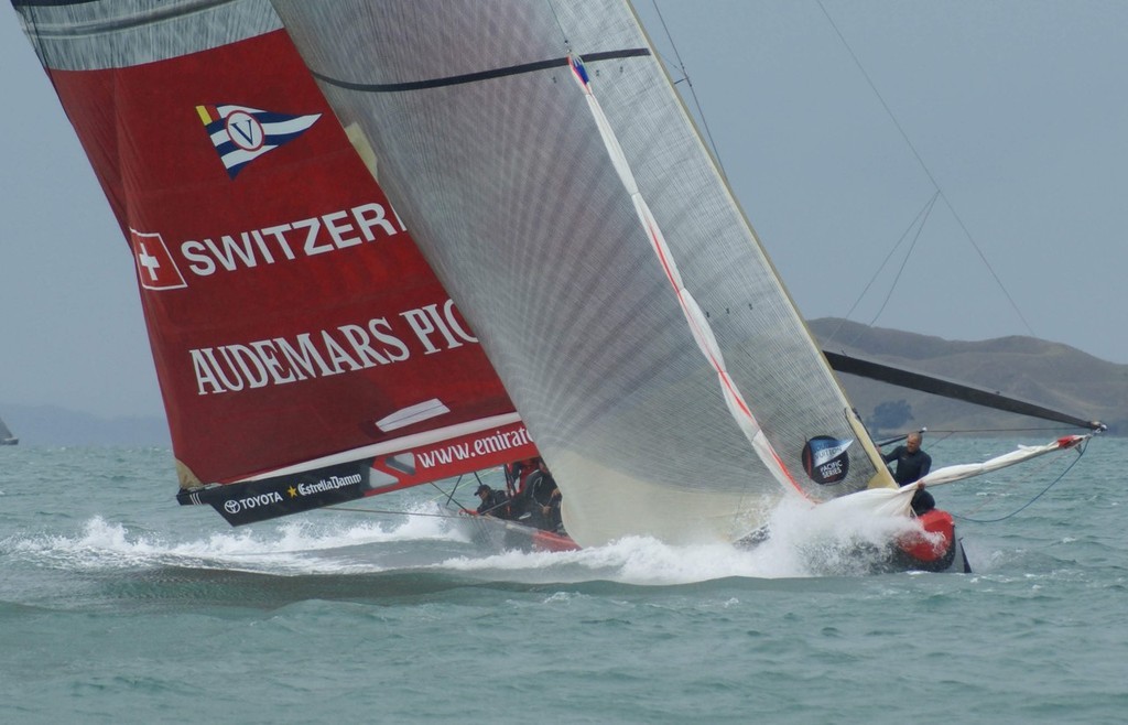 Alinghi powers around the windward mark in the Louis Vuitton Pacific Series-  Final day © Richard Gladwell www.photosport.co.nz