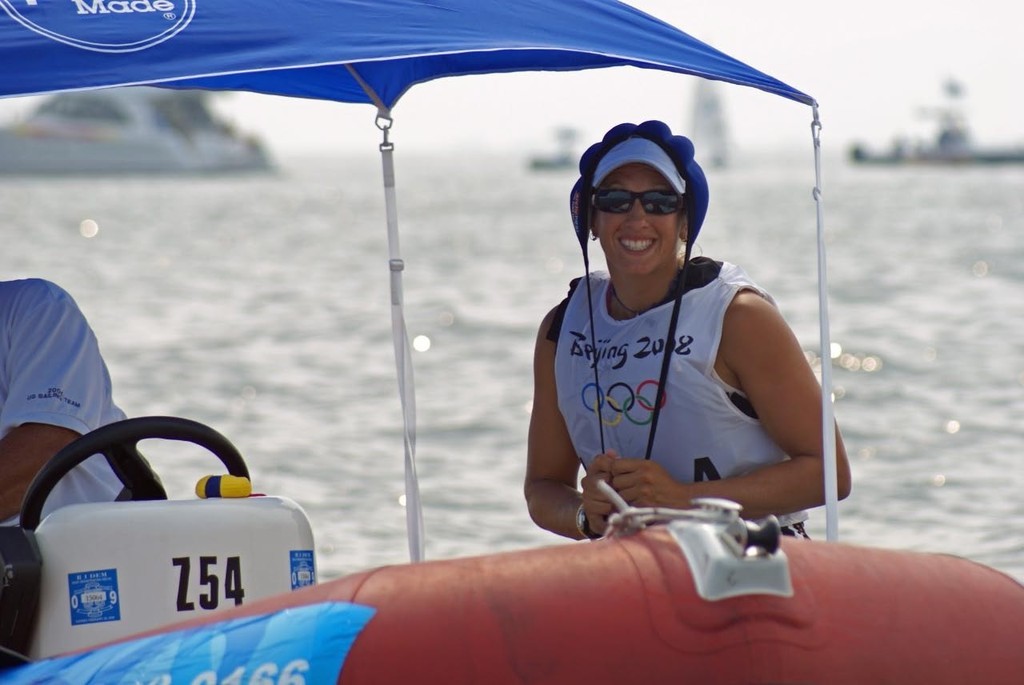 Anna Tunnicliffe (USA) clearly enjoying her regatta and early points lead - with an ice bag draped over her head for the camera. © Richard Gladwell www.photosport.co.nz