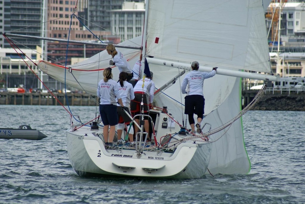 Jess Smythe and crew don’t have the cleanest set on the start of their final run against BlackMatch in the 2008 New Zealand Match Racing Championships © Richard Gladwell www.photosport.co.nz