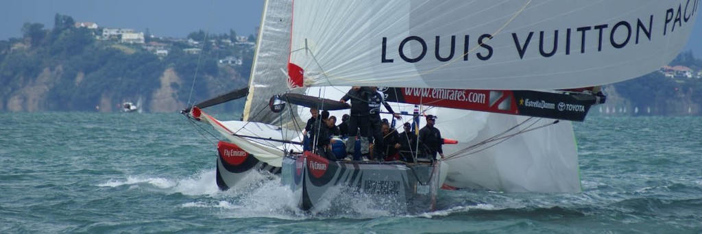 Alinghi start the downwind chase in the Louis Vuitton Pacific Series © Richard Gladwell www.photosport.co.nz