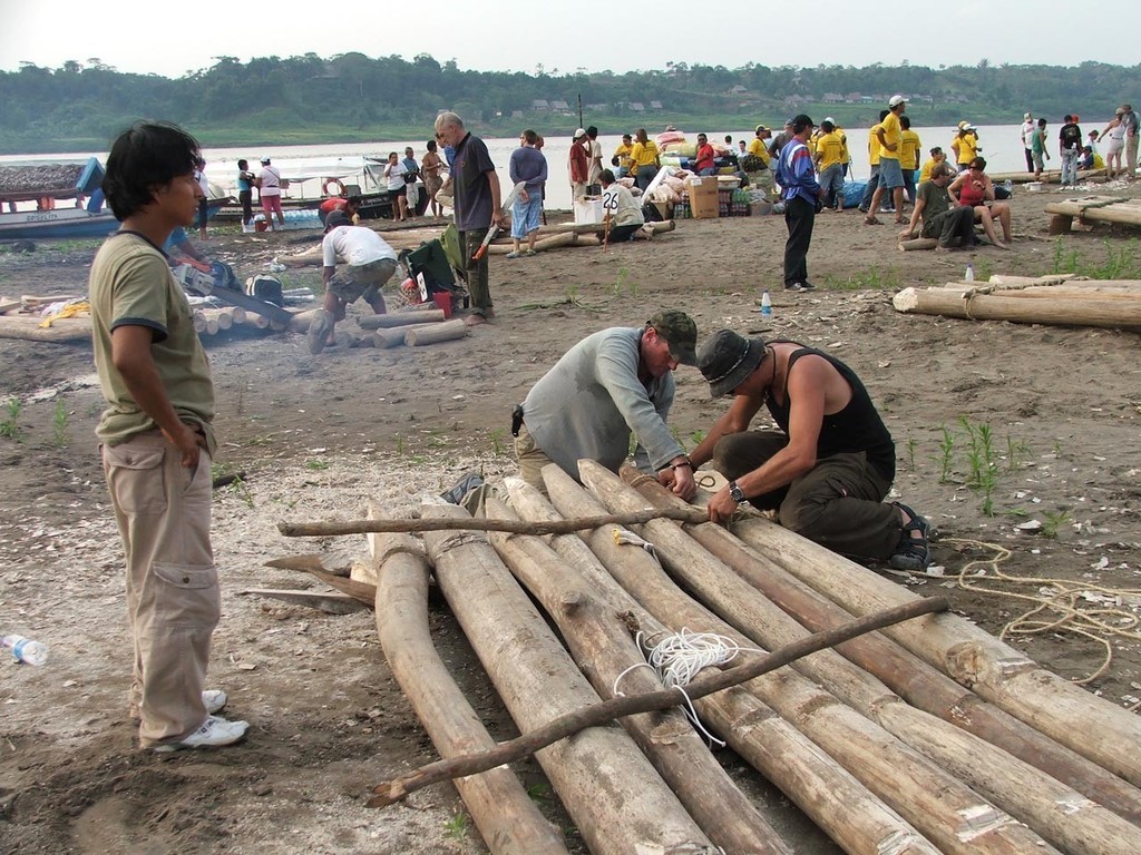 Building the raft © Rob Dowling http://www.amazonquest.net