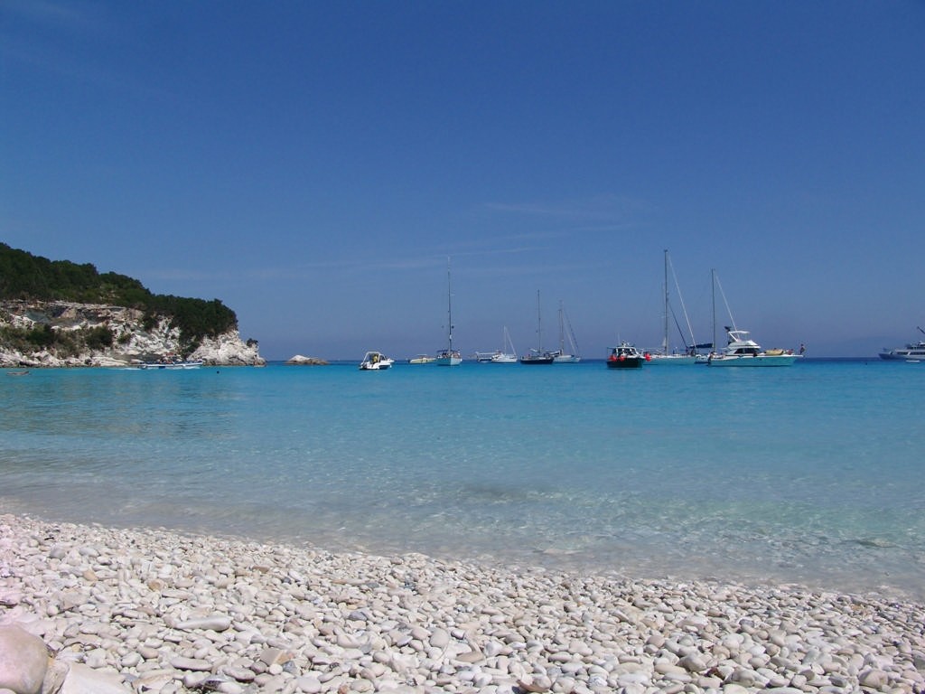 Emerald Bay Anti-Paxos © Ian & Andrea Treleaven