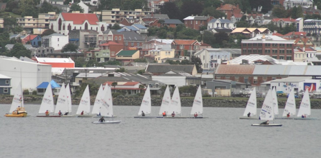 Race 1 gets underway © Event Media