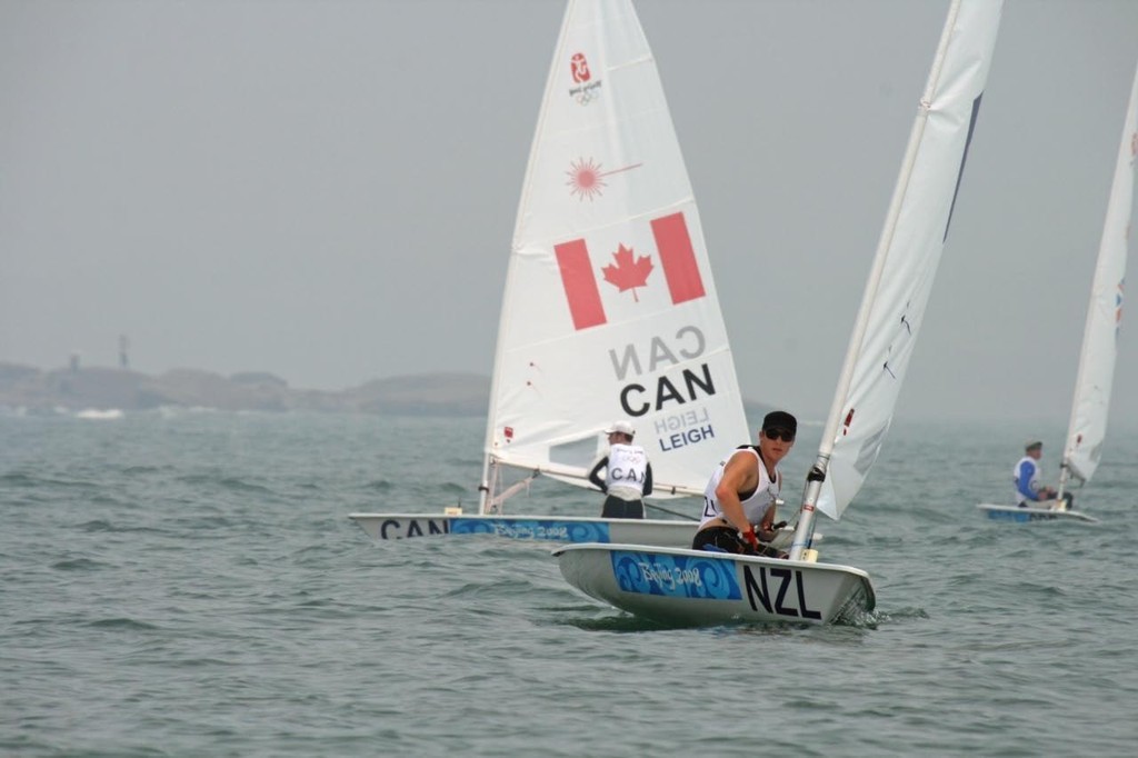 Andrew Murdoch (NZL) struggles to cross the rest of the fleet as breeze lightens - 2008 Olympics Qingdao - Medal Race - Laser © Richard Gladwell www.photosport.co.nz