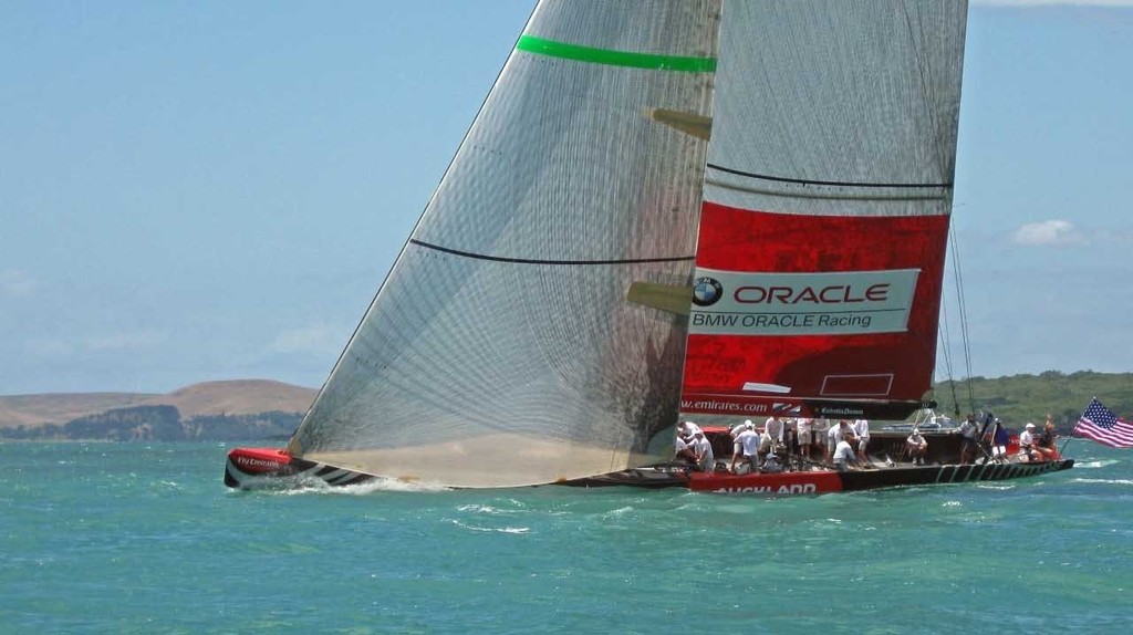 BMW Oracle racing at full pace. © Murray de Lues